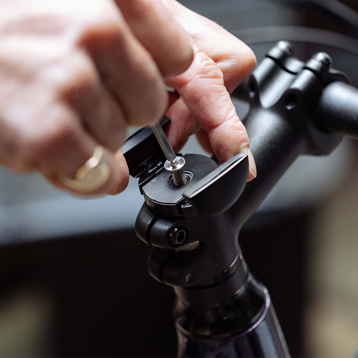 LOOP Micro Mount(ループマイクロマウント)自転車用スマートフォンホルダー
