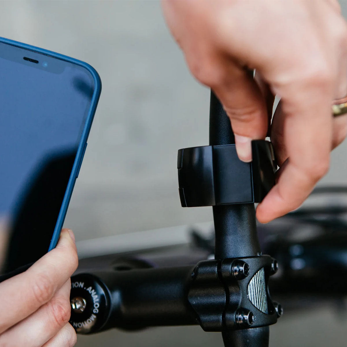 LOOP MOUNT Twist(ループマウントツイスト)自転車用スマートフォンホルダー – GEEKTRADEオフィシャルショップ